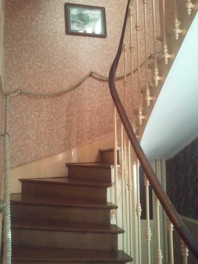 Bed and Breakfast Le Point Du Jour Revin  Экстерьер фото